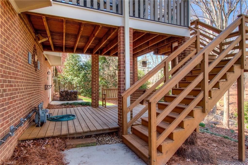 1208 Cliffspring Court