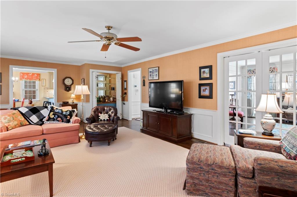 1208 Cliffspring Court