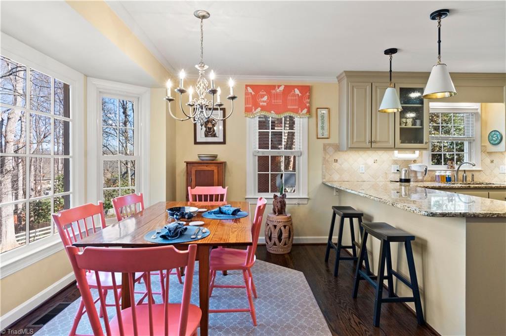 1208 Cliffspring Court