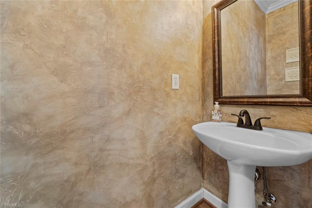 4965 Shady Maple Lane, Winston-Salem