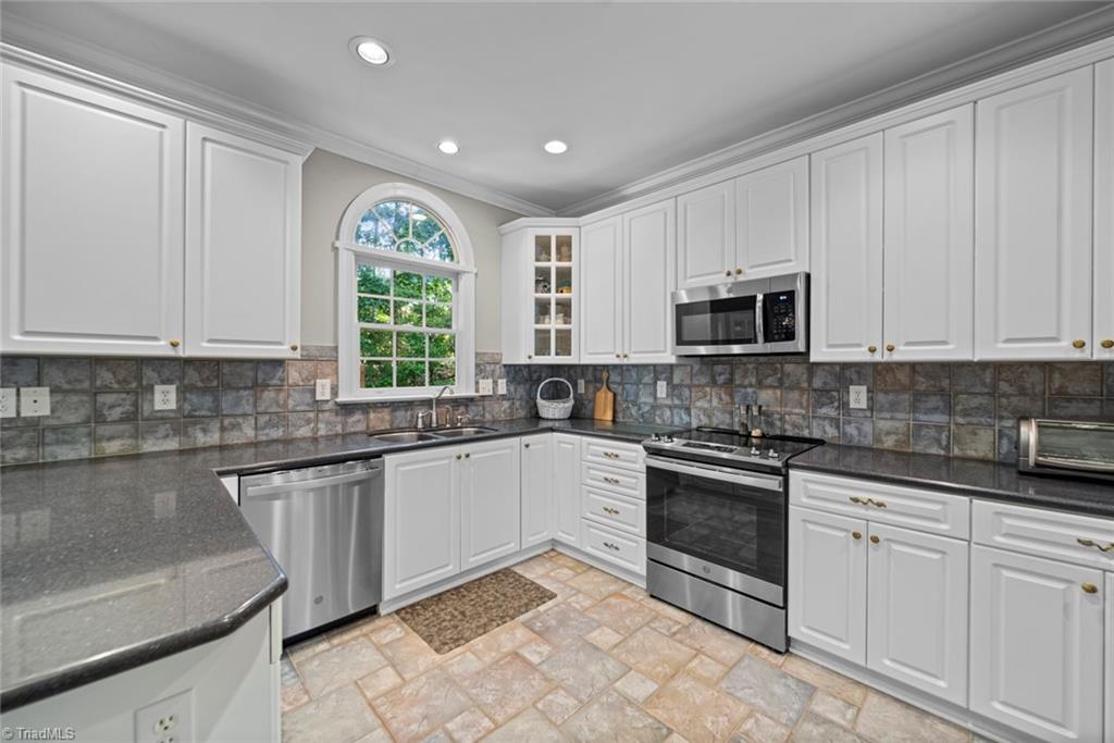 4965 Shady Maple Lane, Winston-Salem