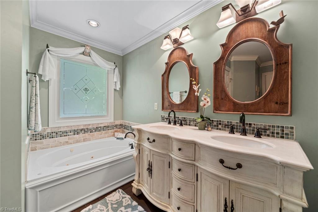 4965 Shady Maple Lane, Winston-Salem