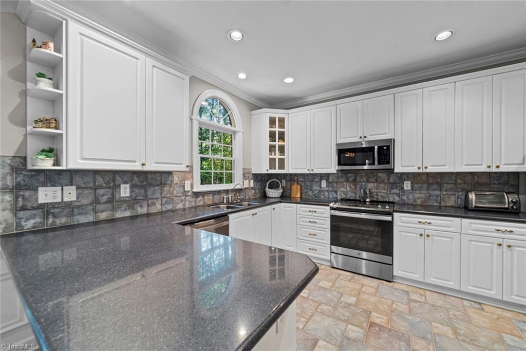 4965 Shady Maple Lane, Winston-Salem