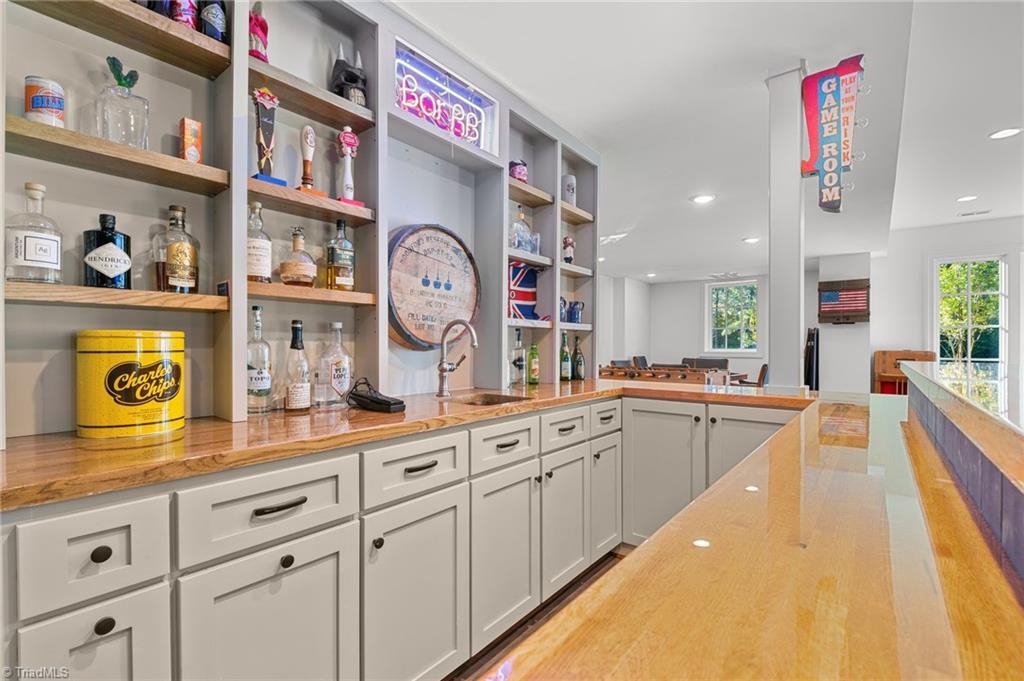 2649 Club Park Road, Winston-Salem