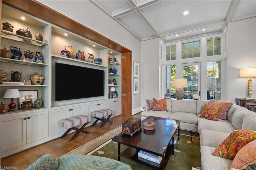 2649 Club Park Road, Winston-Salem
