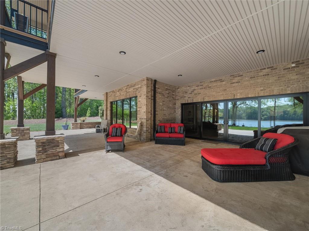 1579 Sunset Pointe Drive