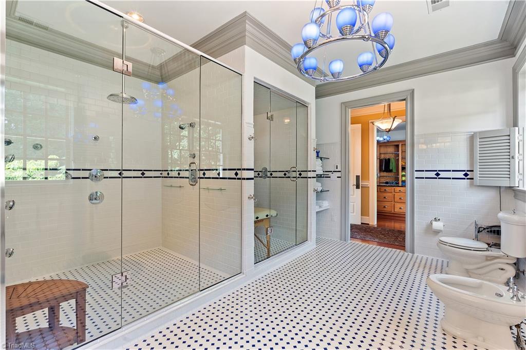 1067 E Kent Road, Winston-Salem