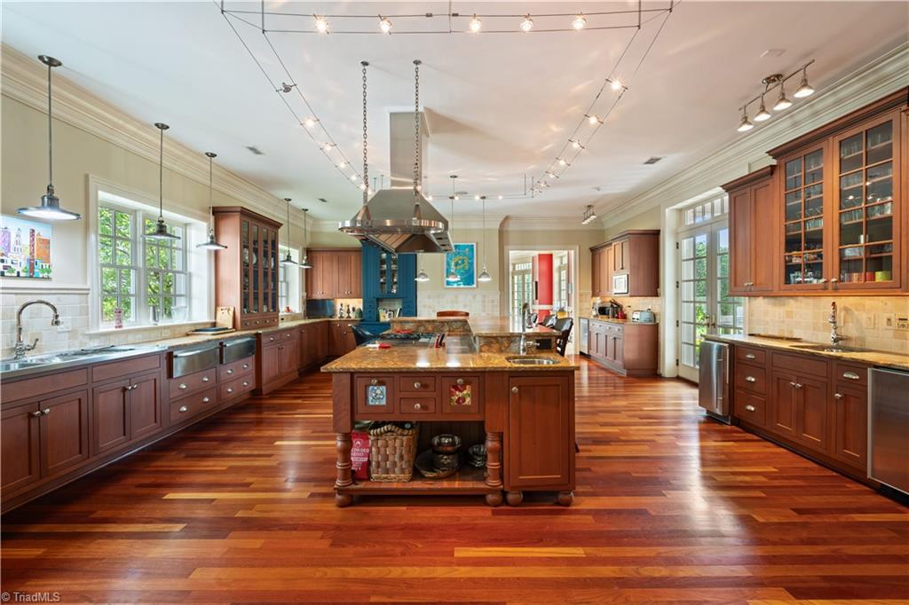 1067 E Kent Road, Winston-Salem