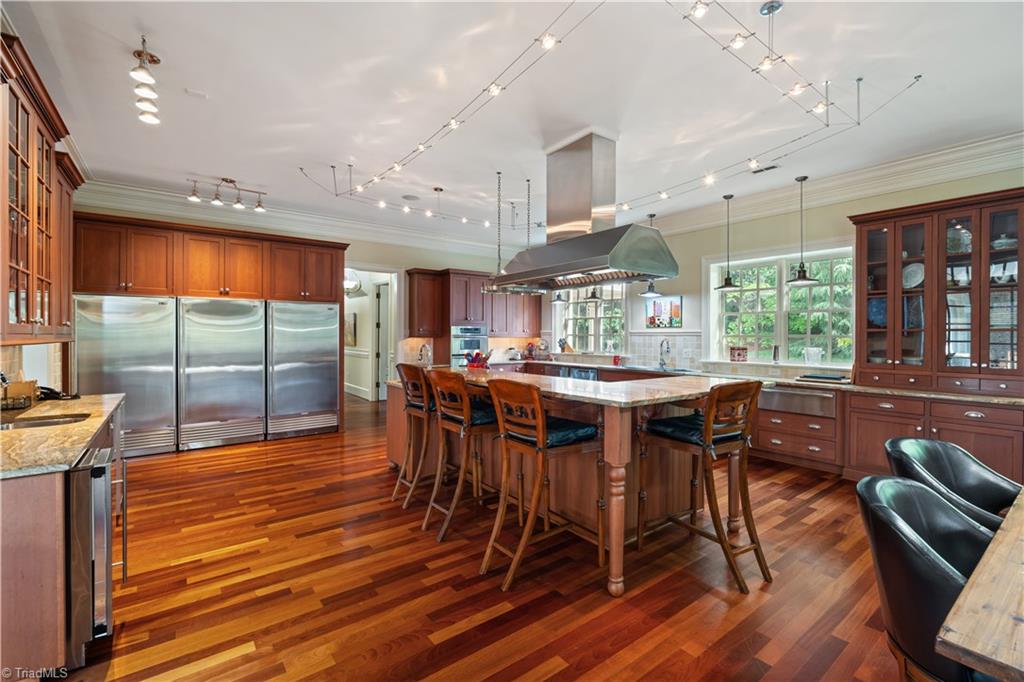 1067 E Kent Road, Winston-Salem