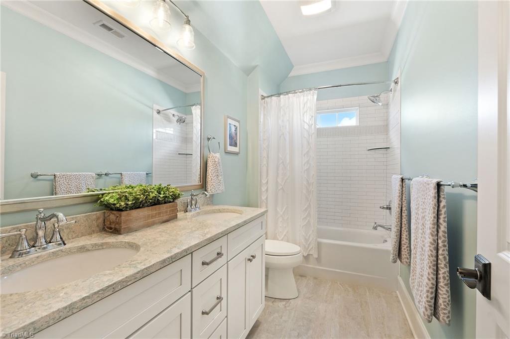 5828 Zinfandel Street, Winston-Salem