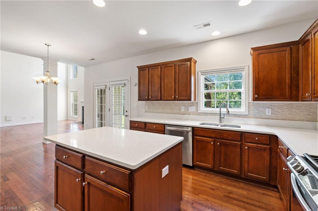 3527 Glenfield Lane