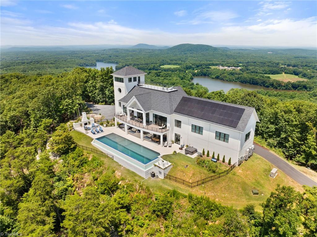 1475 Fawn Drive