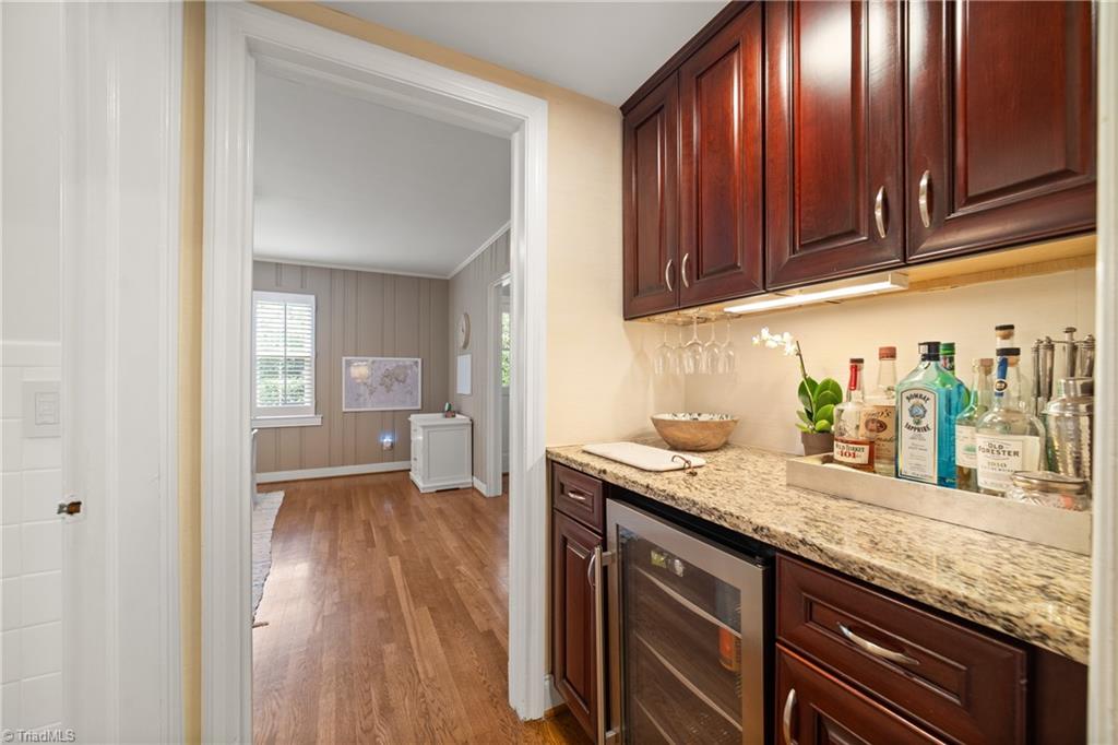 2520 Robinhood Road, Winston-Salem