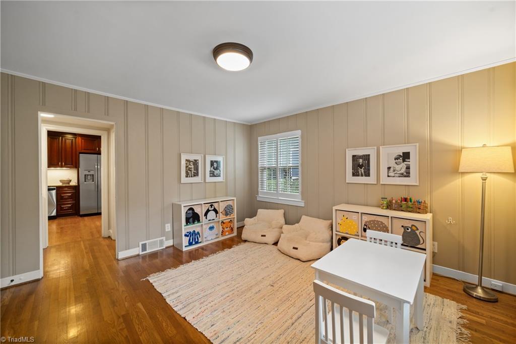 2520 Robinhood Road, Winston-Salem