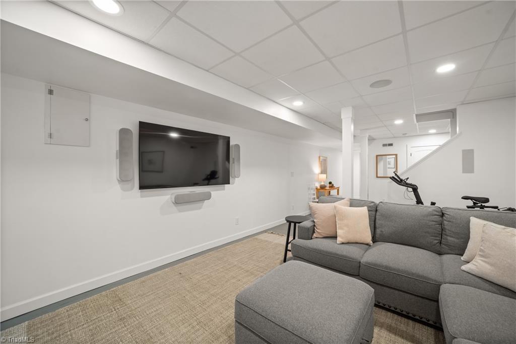 2520 Robinhood Road, Winston-Salem