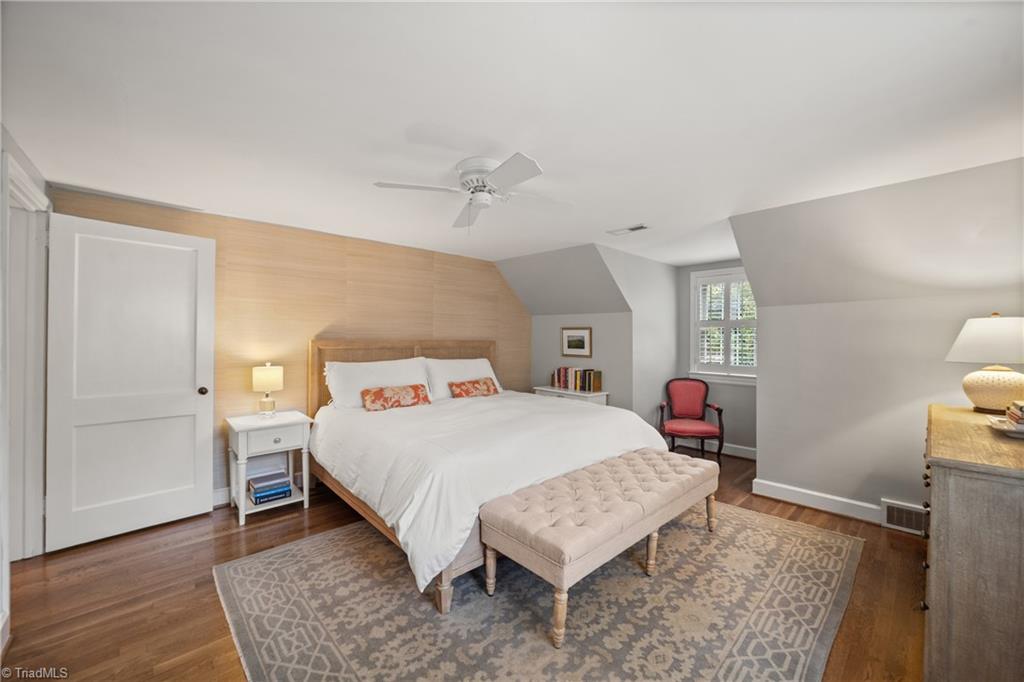 2520 Robinhood Road, Winston-Salem