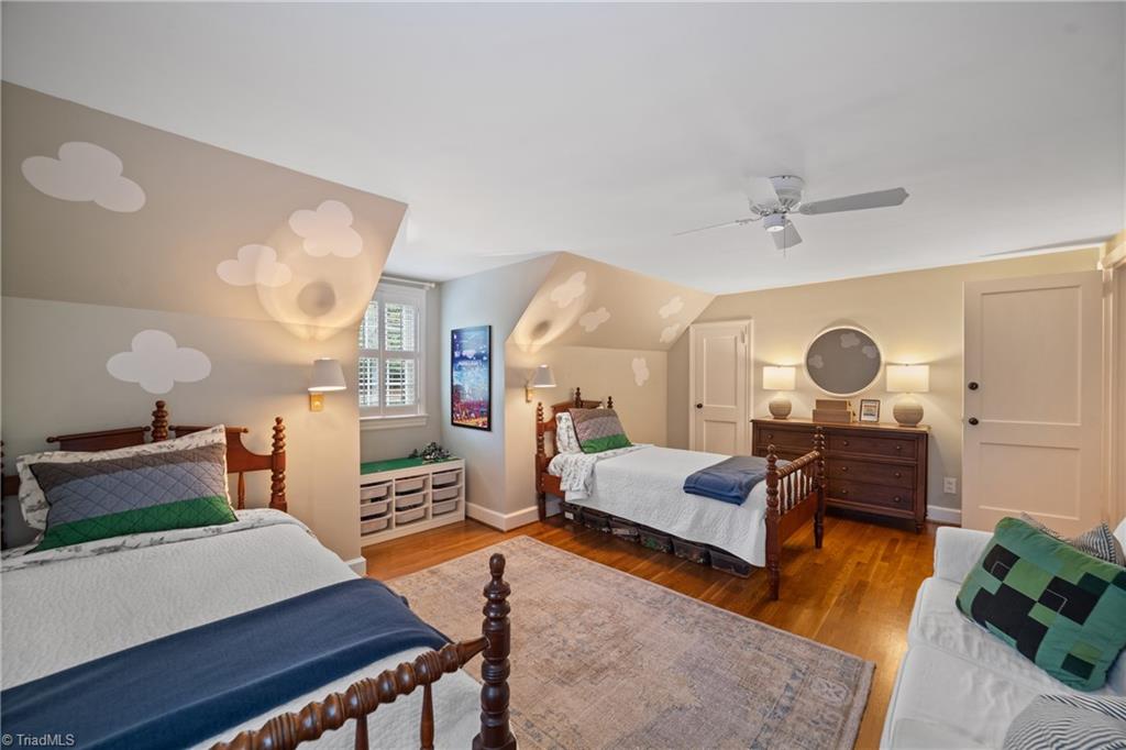 2520 Robinhood Road, Winston-Salem