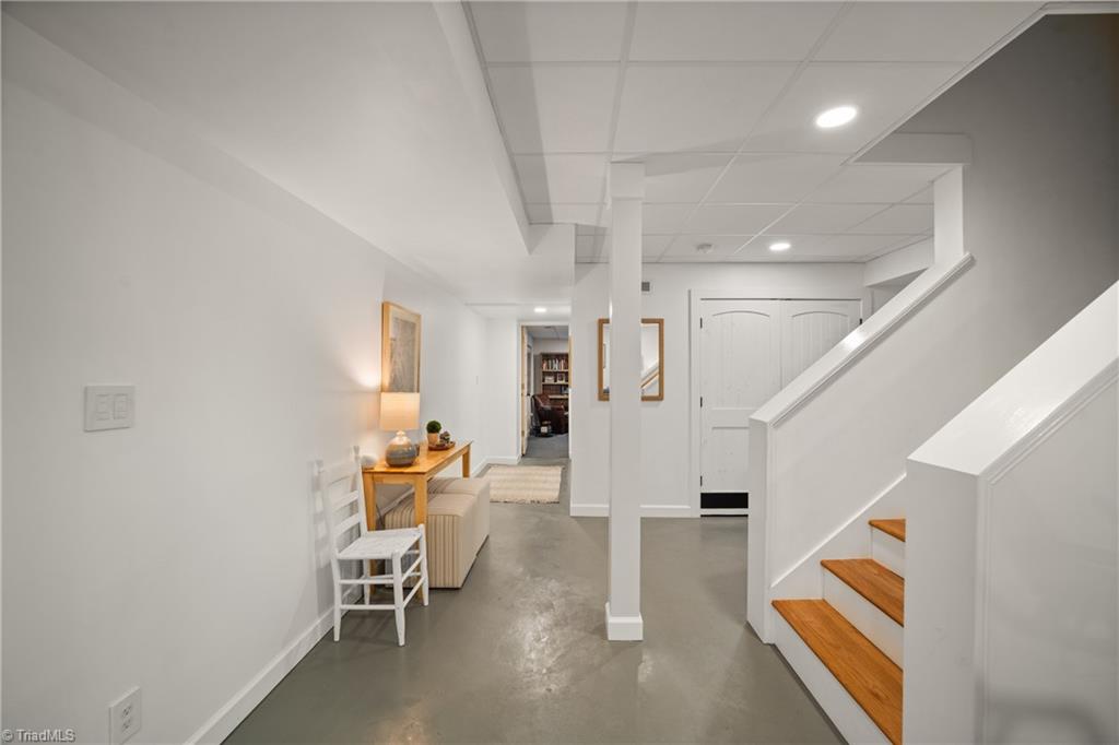2520 Robinhood Road, Winston-Salem