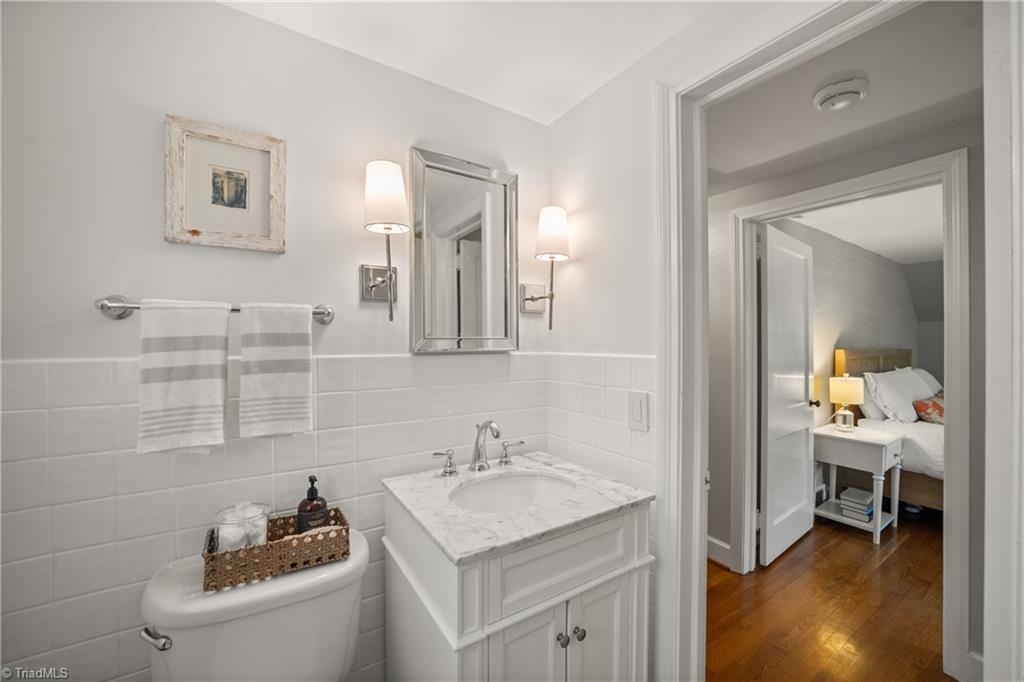2520 Robinhood Road, Winston-Salem