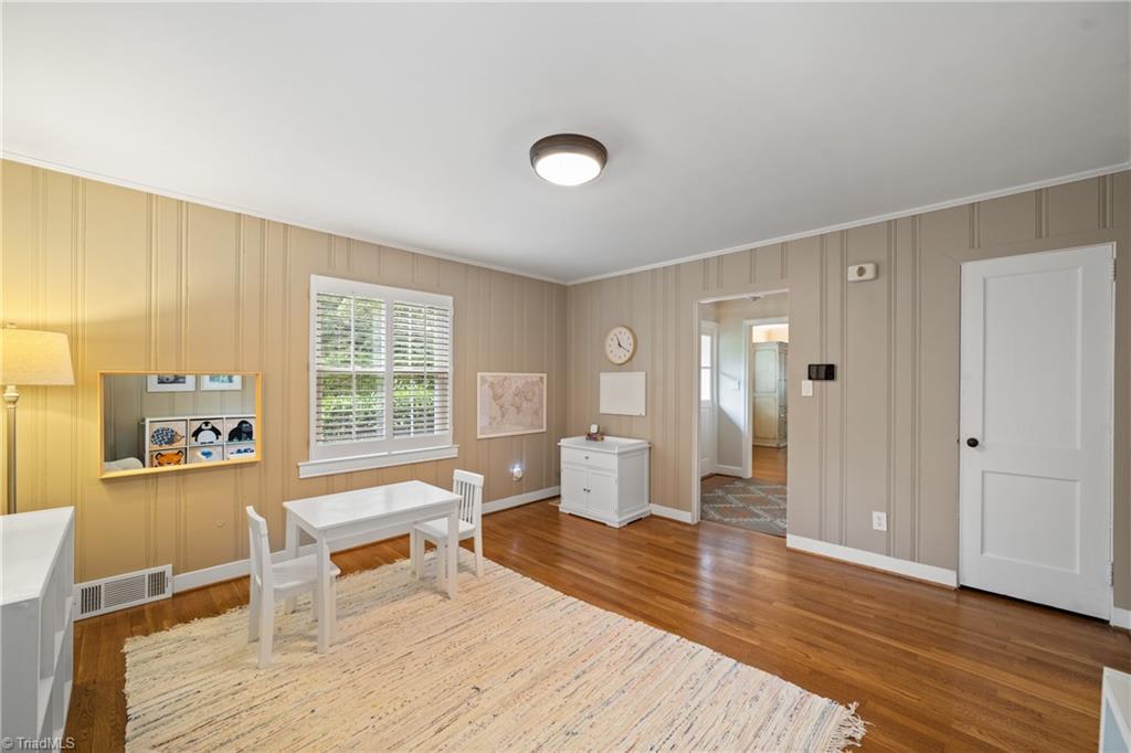 2520 Robinhood Road, Winston-Salem