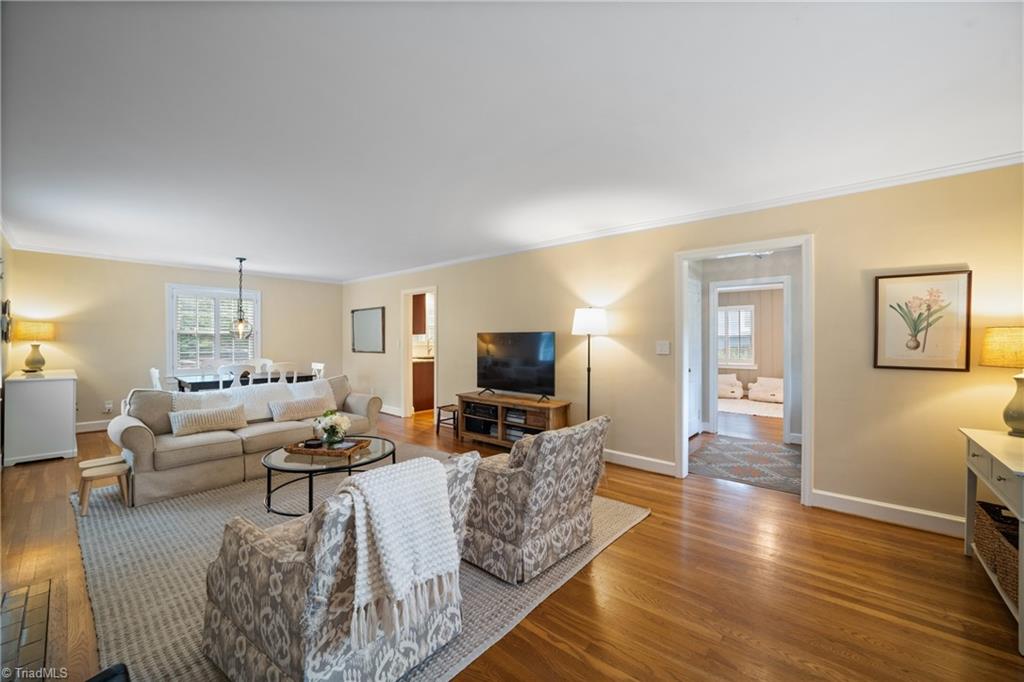 2520 Robinhood Road, Winston-Salem