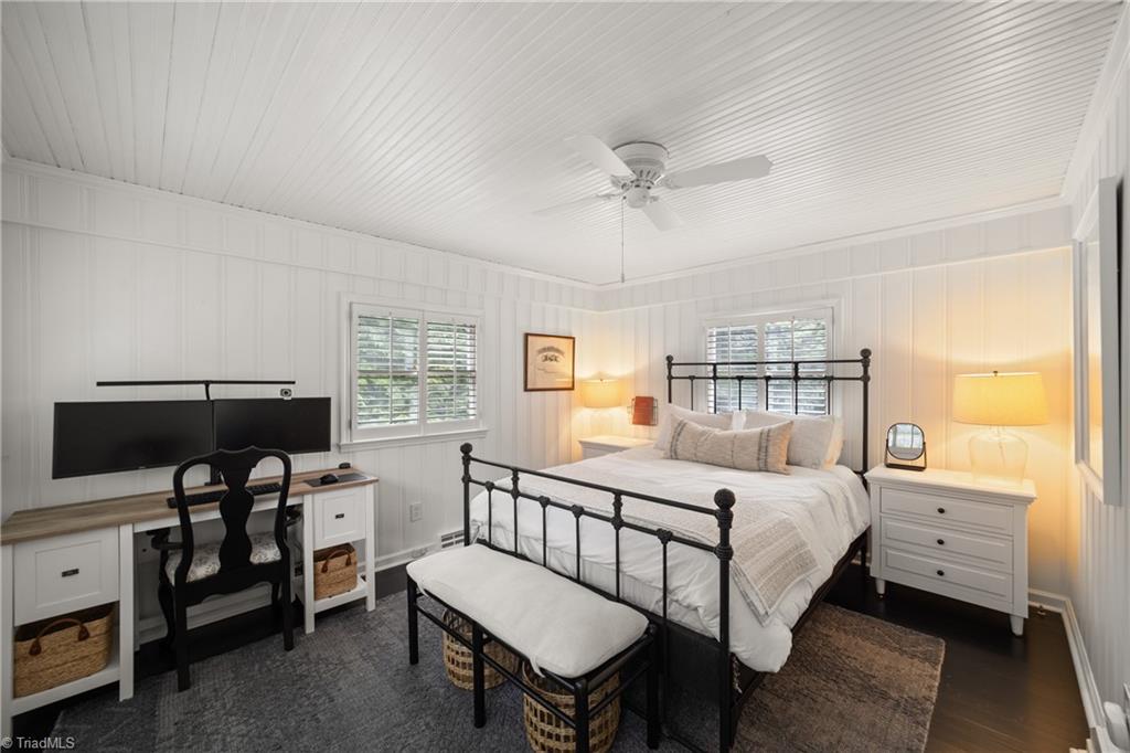 2520 Robinhood Road, Winston-Salem