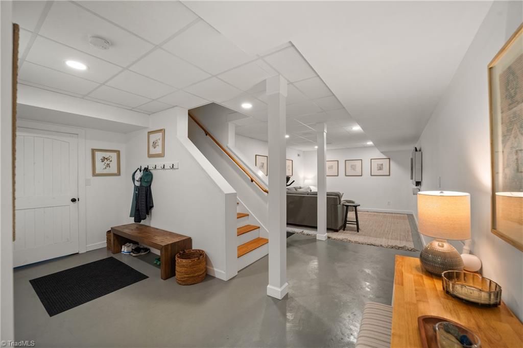 2520 Robinhood Road, Winston-Salem
