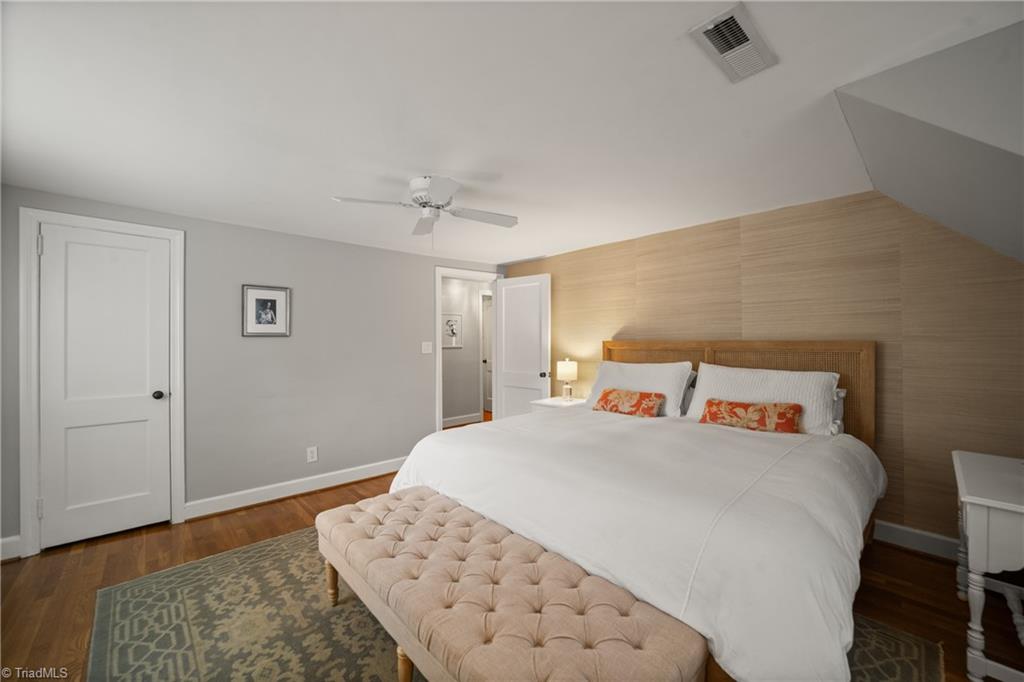 2520 Robinhood Road, Winston-Salem
