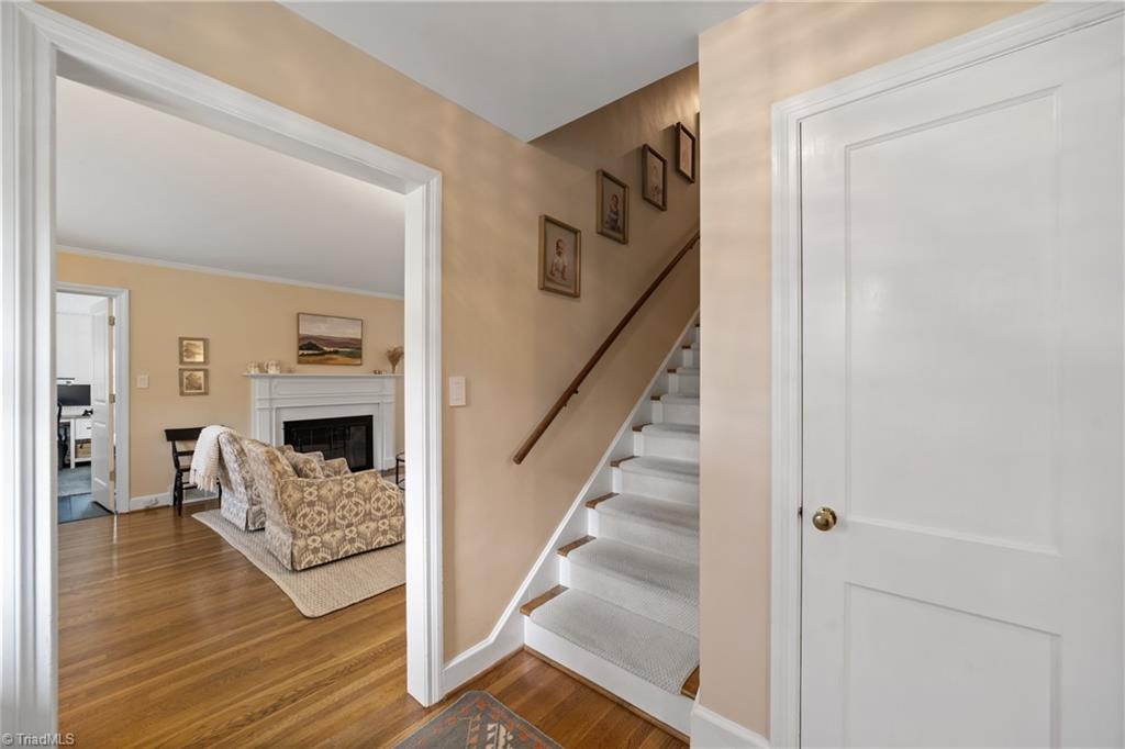2520 Robinhood Road, Winston-Salem