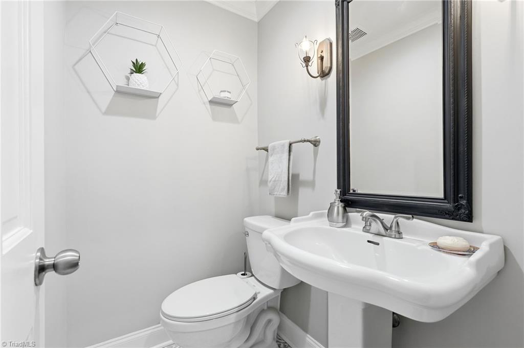 431 Lynn Avenue, Winston-Salem