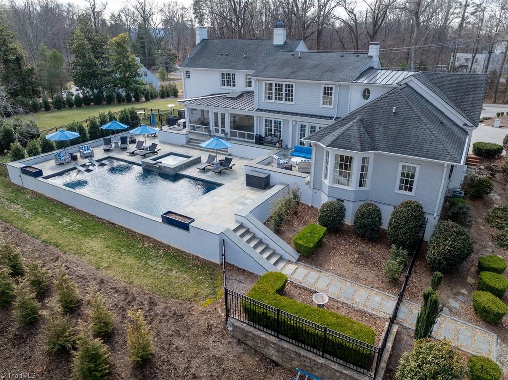 363 Hawthorne Road