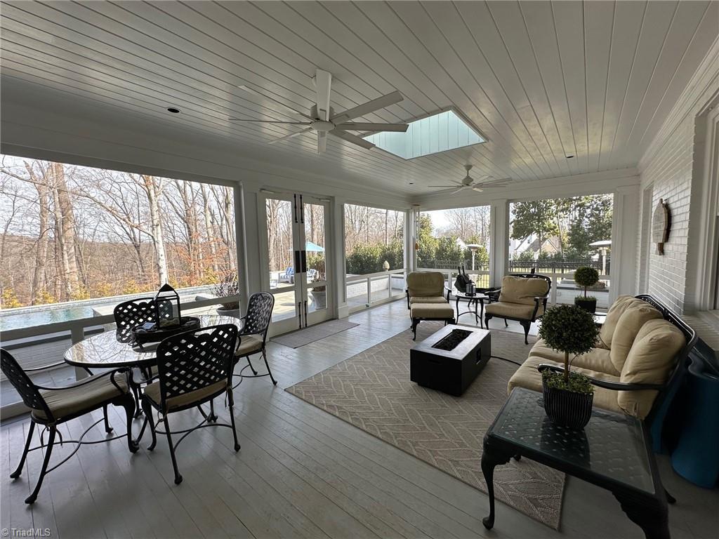 363 Hawthorne Road