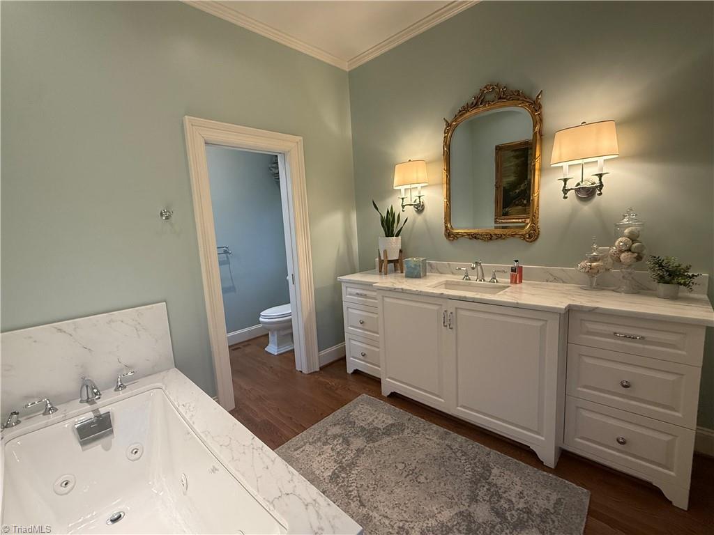 363 Hawthorne Road