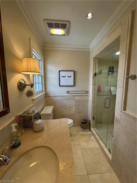 363 Hawthorne Road