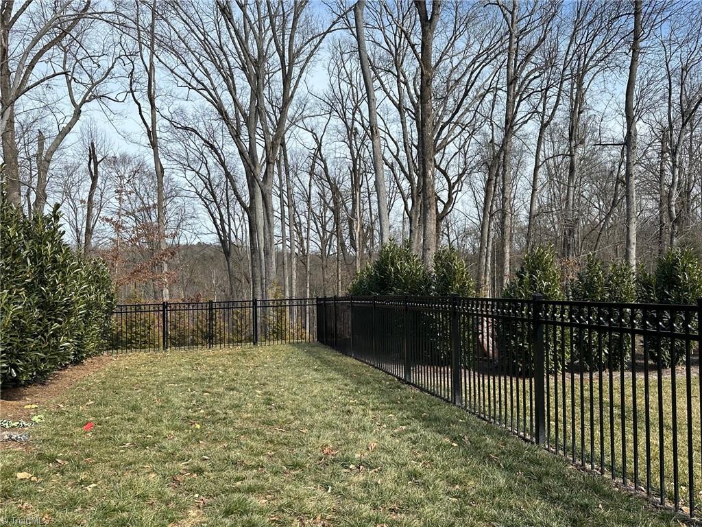 363 Hawthorne Road