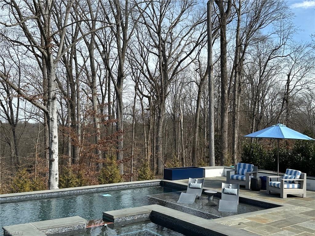 363 Hawthorne Road