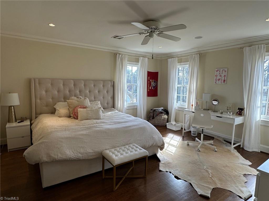 363 Hawthorne Road