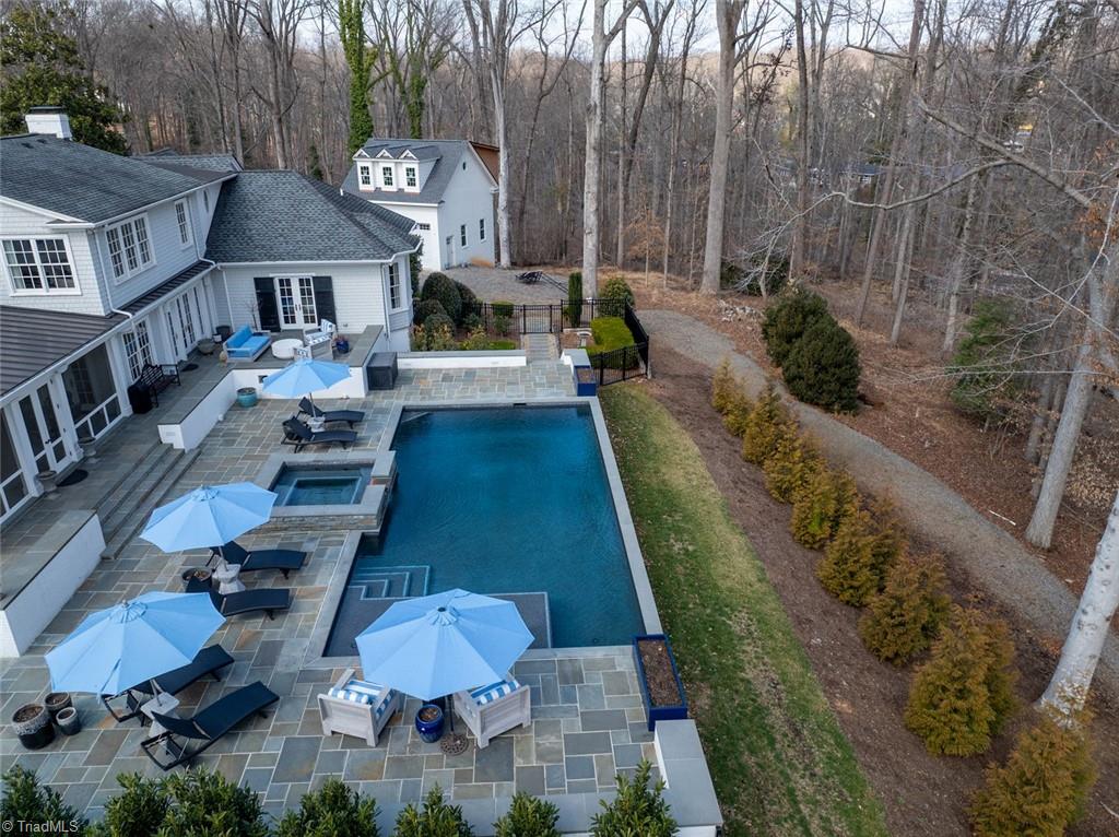 363 Hawthorne Road