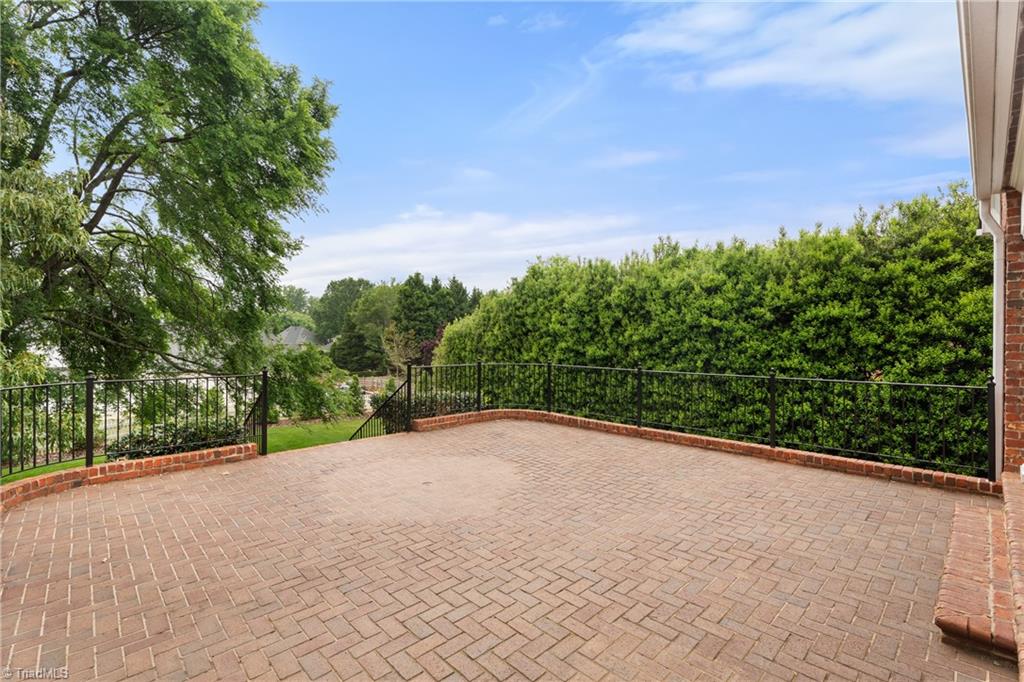115 Surrey Path Court, Winston-Salem