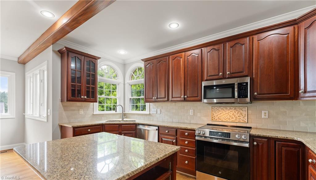 115 Surrey Path Court, Winston-Salem