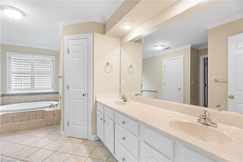 115 Surrey Path Court, Winston-Salem