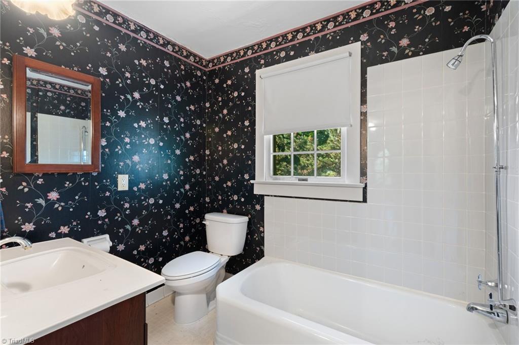 2928 Windsor Road, Winston-Salem