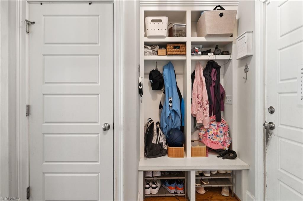 4422 Cheyenne Court, Winston-Salem