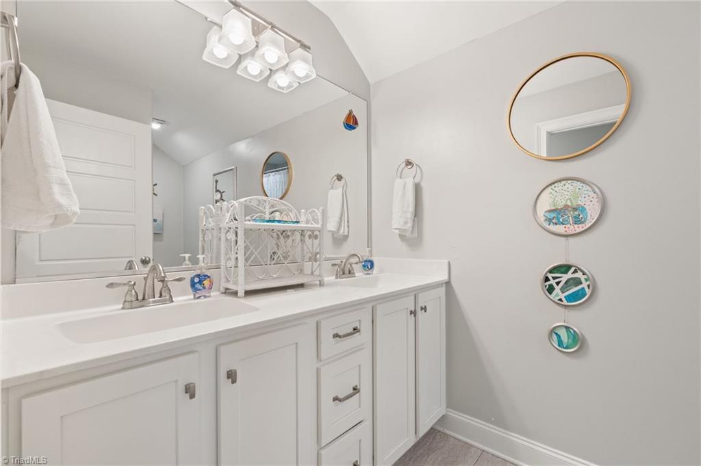 4422 Cheyenne Court, Winston-Salem