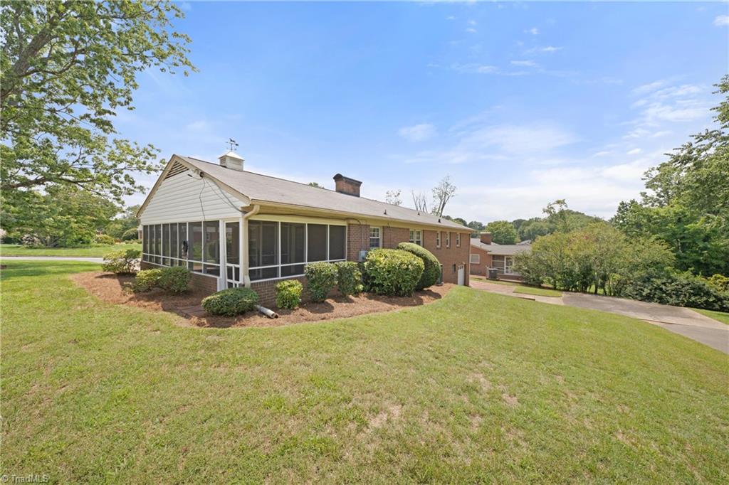 2801 Deerwood Drive, Winston-Salem