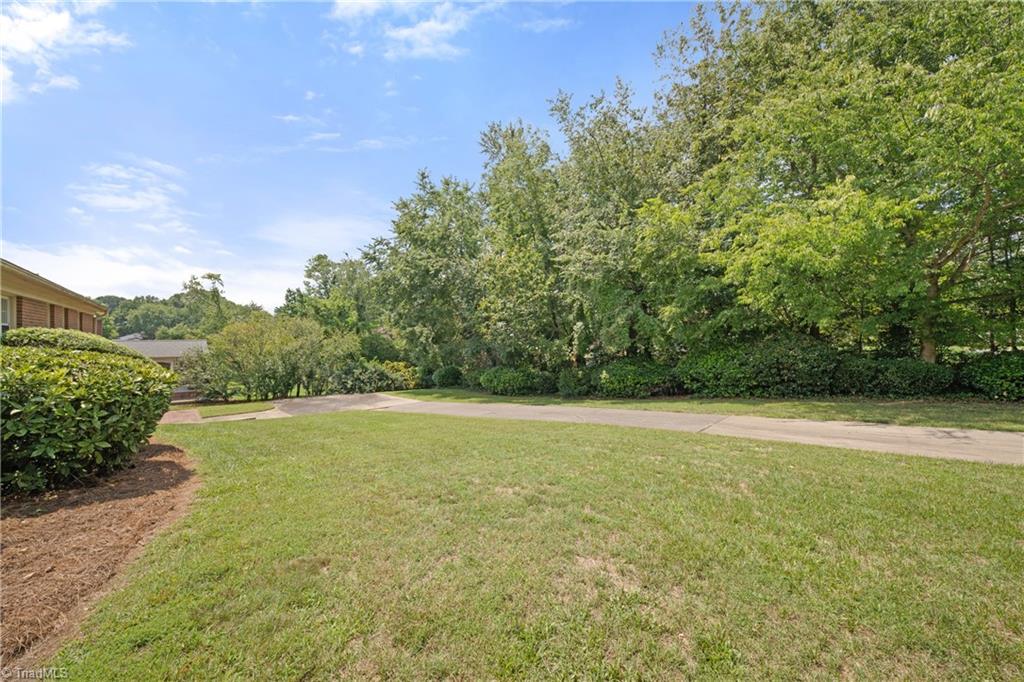 2801 Deerwood Drive, Winston-Salem