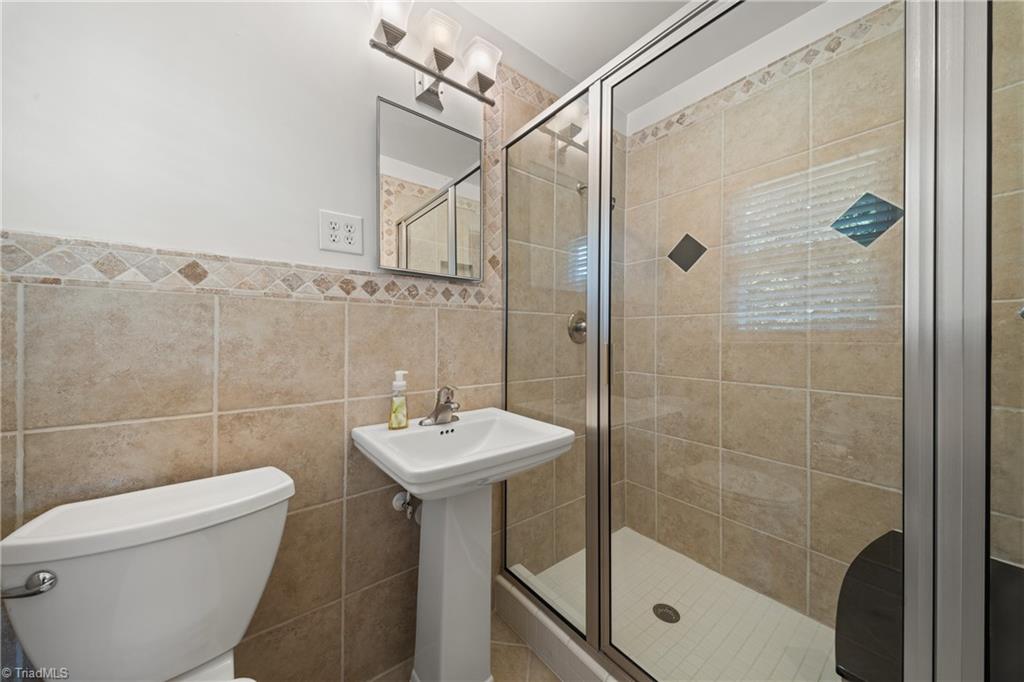 2801 Deerwood Drive, Winston-Salem