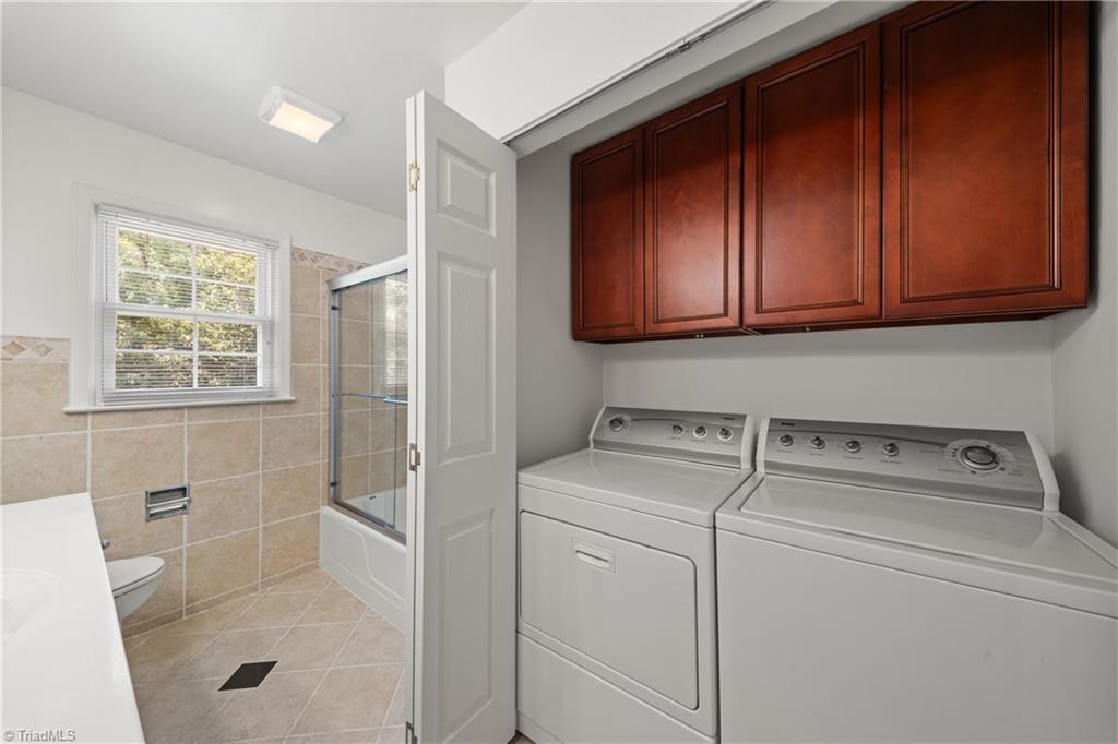 2801 Deerwood Drive, Winston-Salem