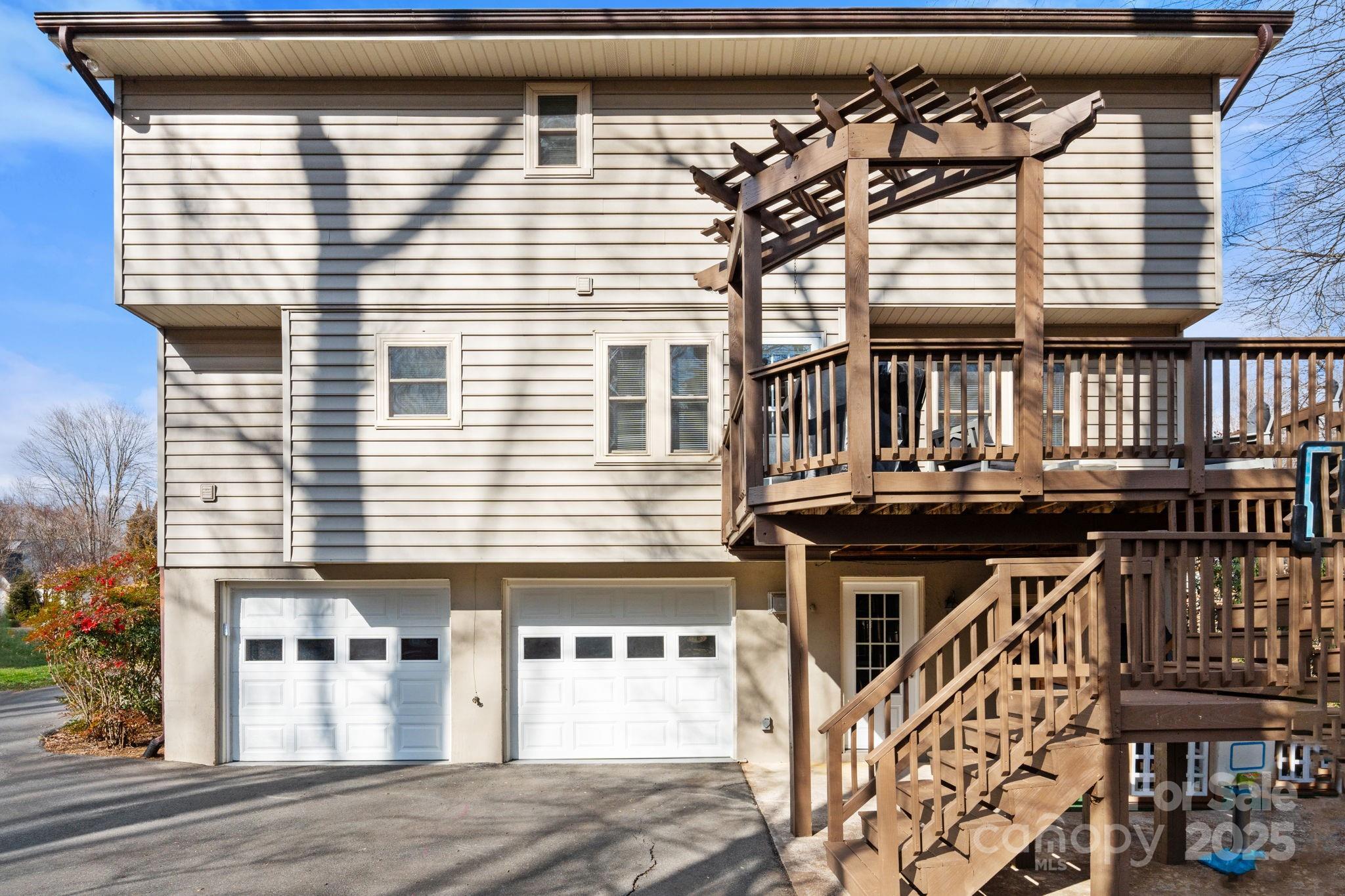 3438 Scarsborough Drive