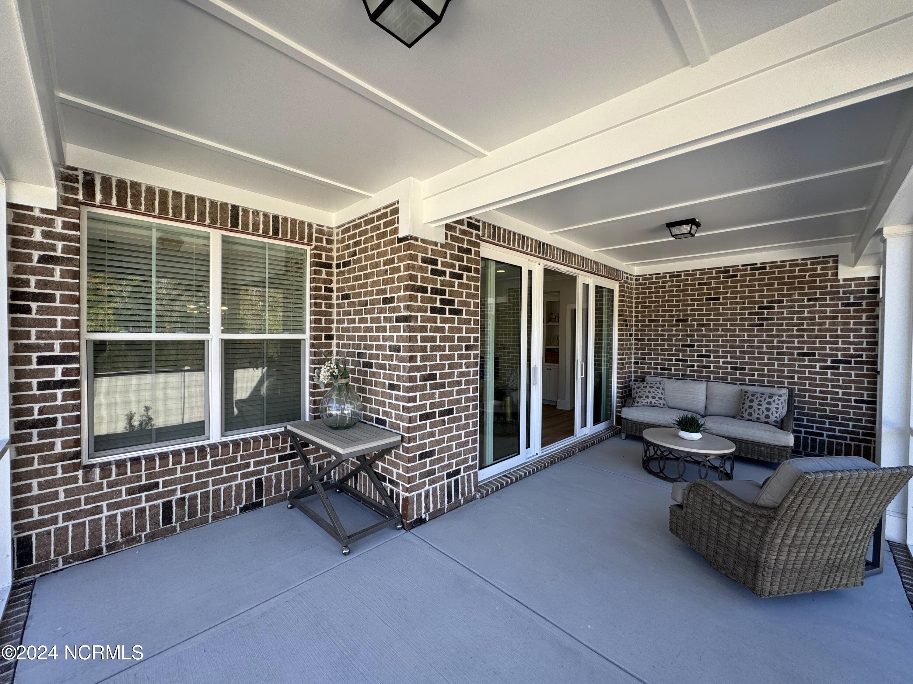 9001 Mango Bay Court NE